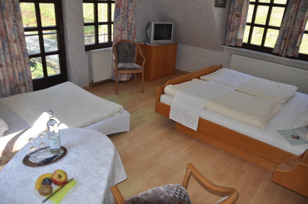 Hotel Gutsschaenke Sennerhof Oberwesel Esterno foto